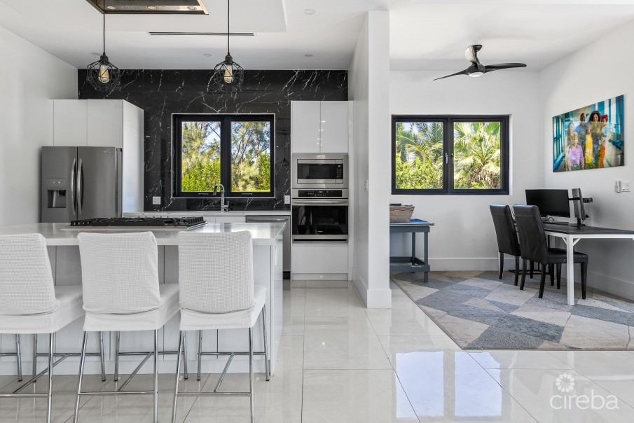 48 HAVEN CIRCLE - MODERN SINGLE FAMILY HOME - Image 2