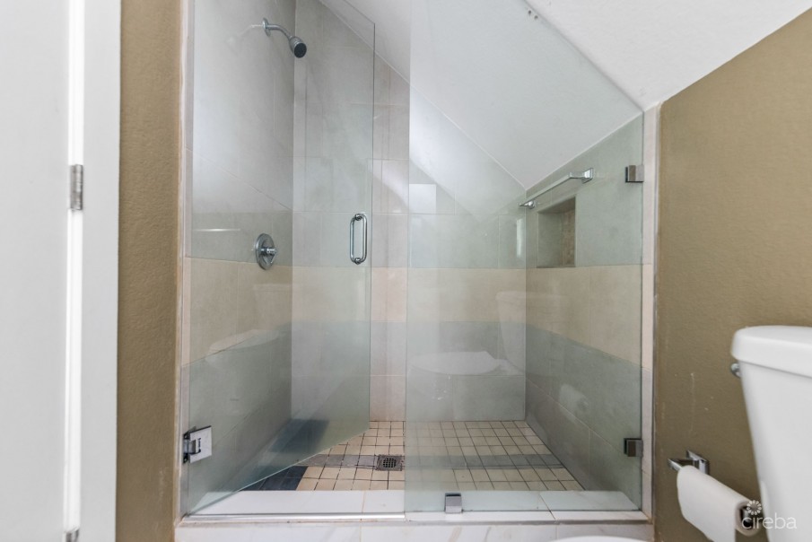 5BR SINGLE FAMILY HOME WITH DUPLEX - Image 43