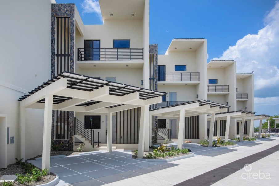 ALLURE - Image 15