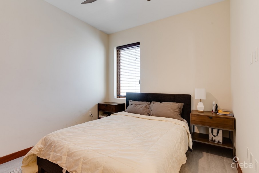 CANAL VIEW BEAUTIFUL ARVIA 3 BED WITH BOAT DOCK - Image 8