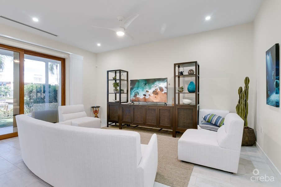 ARVIA WATERFRONT CONDO WITH A DOCK - Image 3