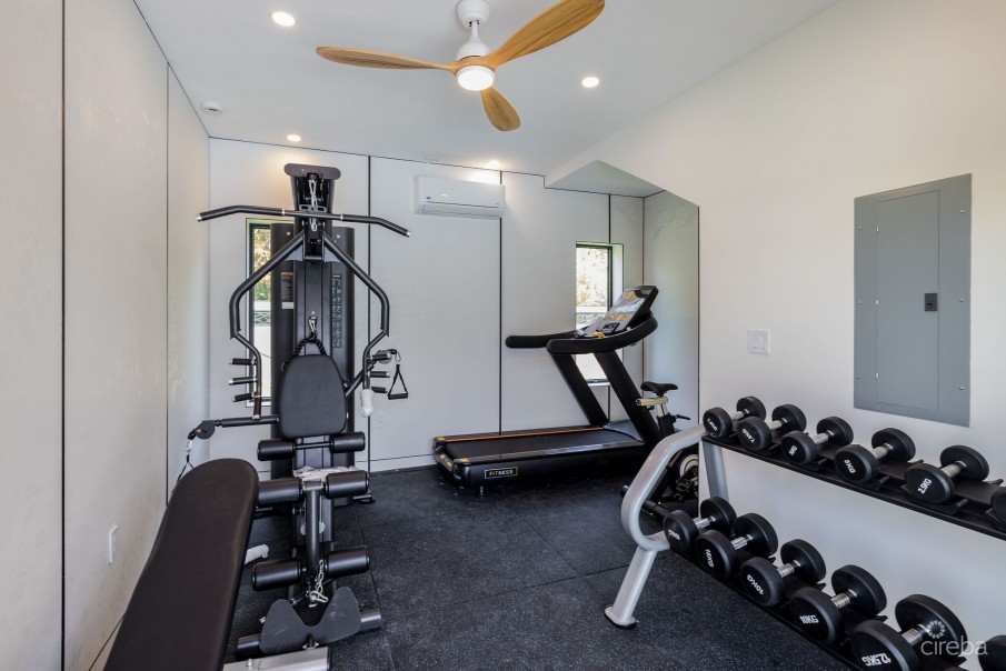 ARZA WEST BAY RUBY– UPGRADED FULLY FURNISHED 1-BED CORNER UNIT - Image 13