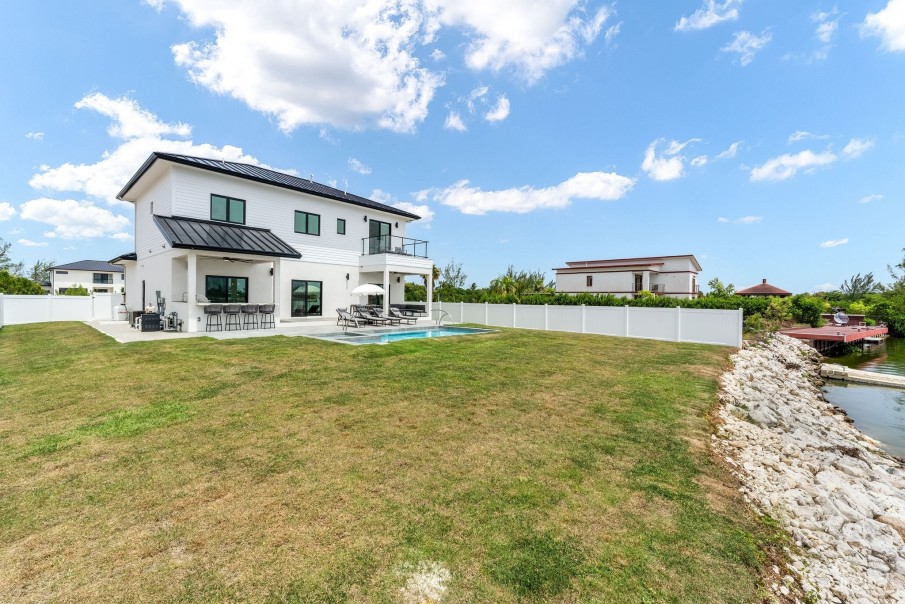 AUBURN BAY 3, CANAL FRONT HOME - Image 20