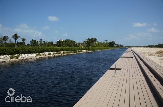 BAYVIEW - SPECTACULAR CANAL FRONT LAND - Image 1