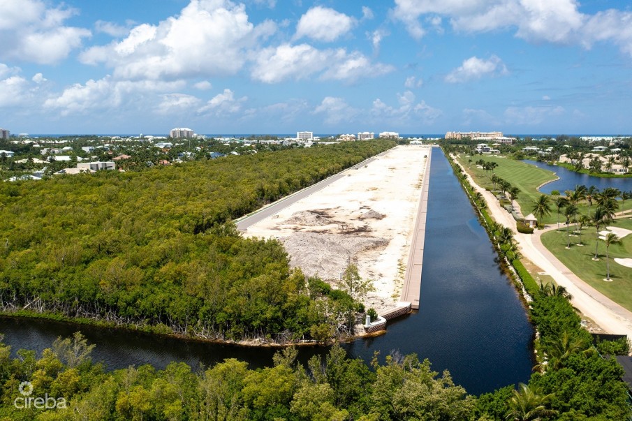 BAYVIEW - SPECTACULAR CANAL FRONT LAND - Image 5