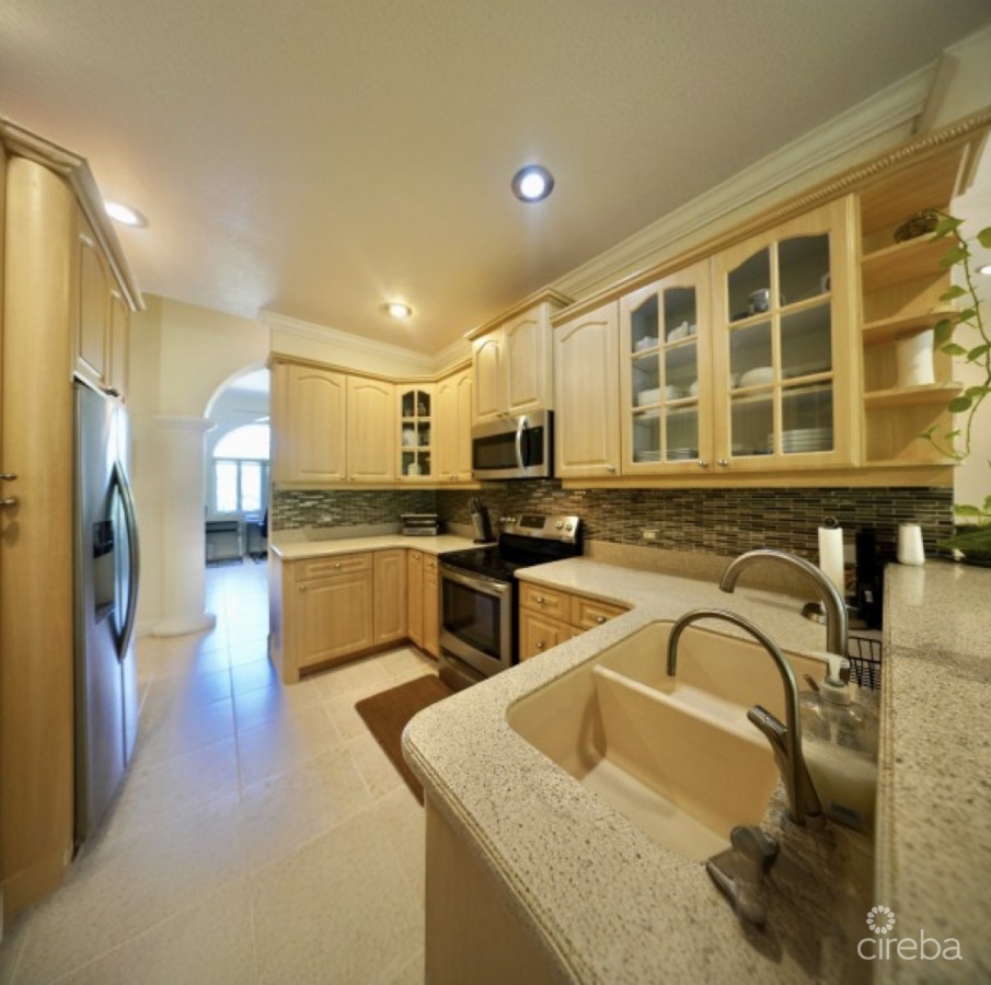 THE MANGO HOUSE, BEACH BAY - Image 3