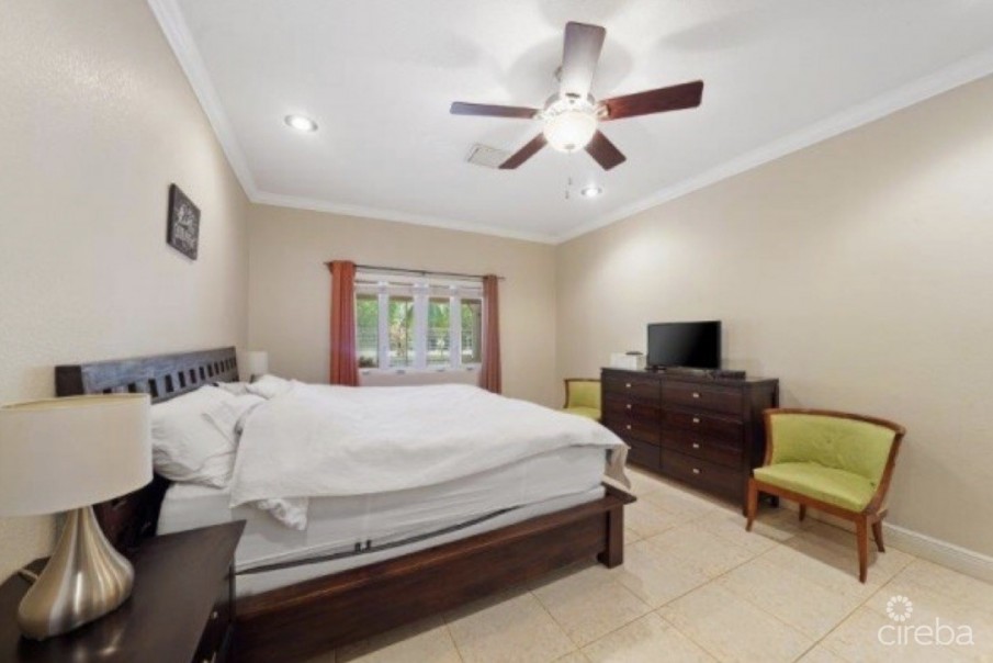 THE MANGO HOUSE, BEACH BAY - Image 6