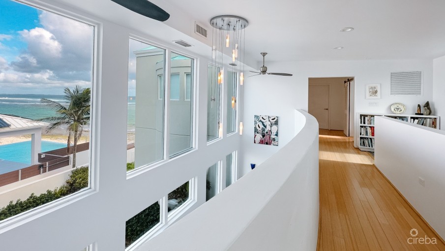 BEACHFRONT HOME, MANSE ROAD - Image 2