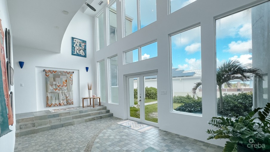 BEACHFRONT HOME, MANSE ROAD - Image 1