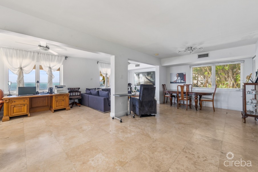 SOUTH SOUND BEACHFRONT DUPLEX - Image 4