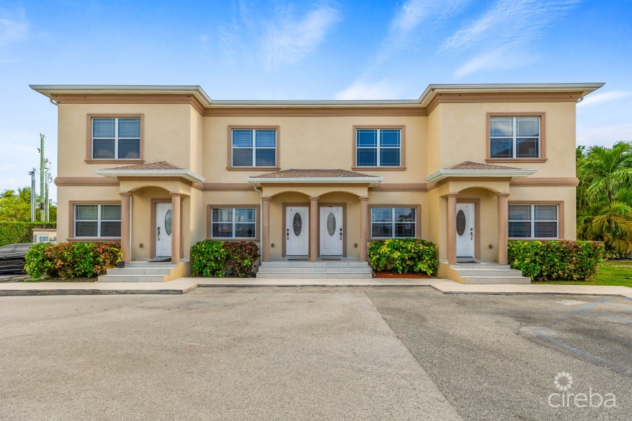 BEAUTIFULLY POLISHED 2BR CONDO - COLONIAL GRAND - Image 1