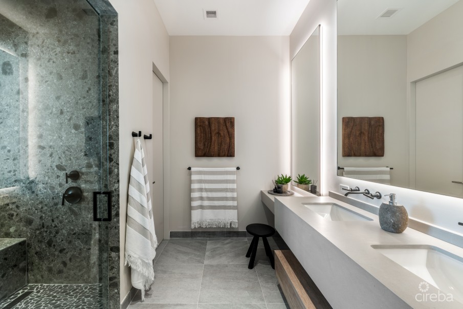 BELLA ROCCA, EAST END LUXURY VILLA - Image 12