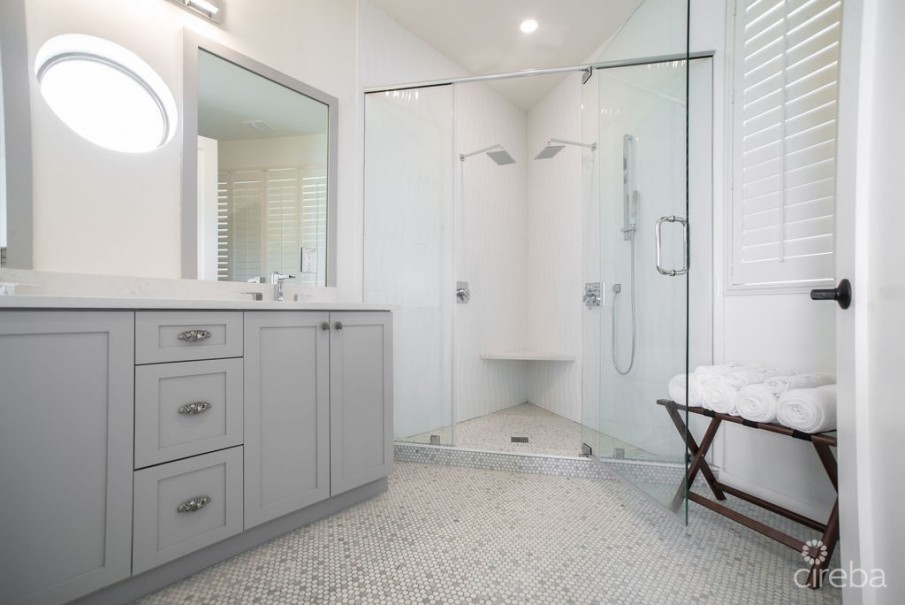 BELLA VISTA - UNPARALLELED OCEAN VIEWS - Image 17