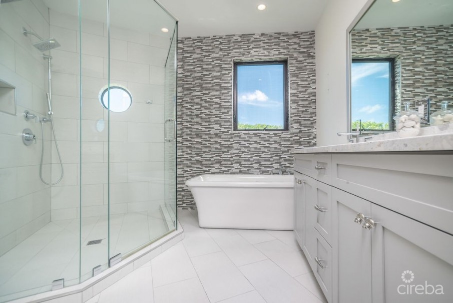 BELLA VISTA - UNPARALLELED OCEAN VIEWS - Image 24