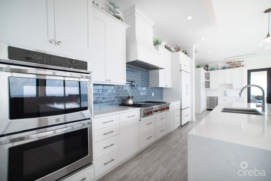BELLA VISTA - UNPARALLELED OCEAN VIEWS - Image 9