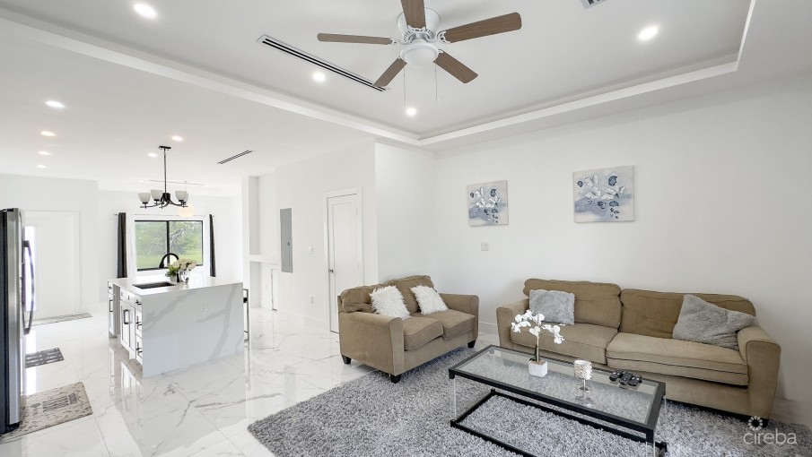 BODDEN TOWN DUPLEX, LOOKOUT GARDENS - Image 4
