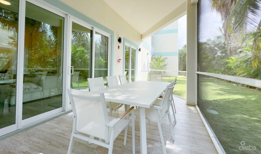 BOGGY SANDS CLUB CORAL 1 - Image 18