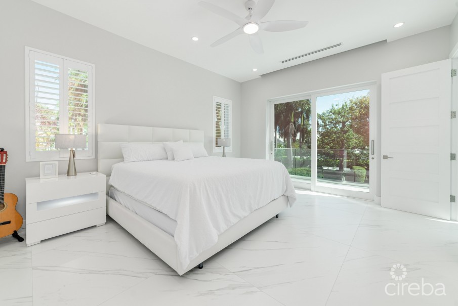 BRITANNIA ESTATES FAMILY HOME SEVEN MILE BEACH CORRIDOR - Image 1