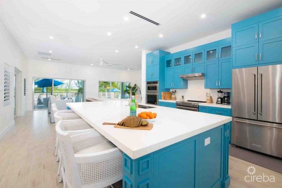CARIB SUN - EXQUISITE WATERFRONT ESTATE W /GUESTHOUSE IN CAYMAN KAI - Image 22