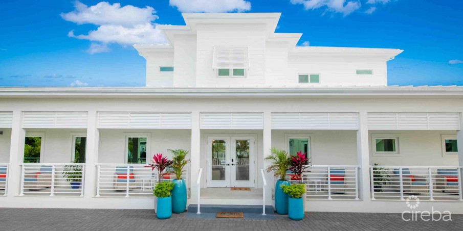 CARIB SUN - EXQUISITE WATERFRONT ESTATE W /GUESTHOUSE IN CAYMAN KAI - Image 15