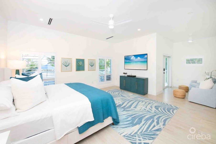 CARIB SUN - EXQUISITE WATERFRONT ESTATE W /GUESTHOUSE IN CAYMAN KAI - Image 25