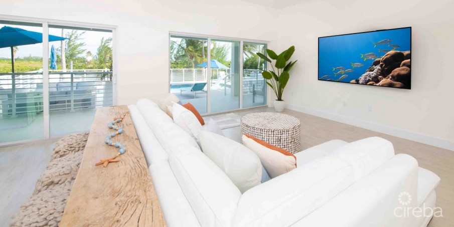 CARIB SUN - EXQUISITE WATERFRONT ESTATE W /GUESTHOUSE IN CAYMAN KAI - Image 17
