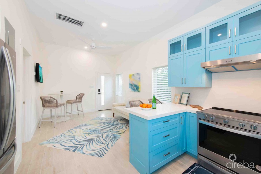CARIB SUN - EXQUISITE WATERFRONT ESTATE W /GUESTHOUSE IN CAYMAN KAI - Image 42