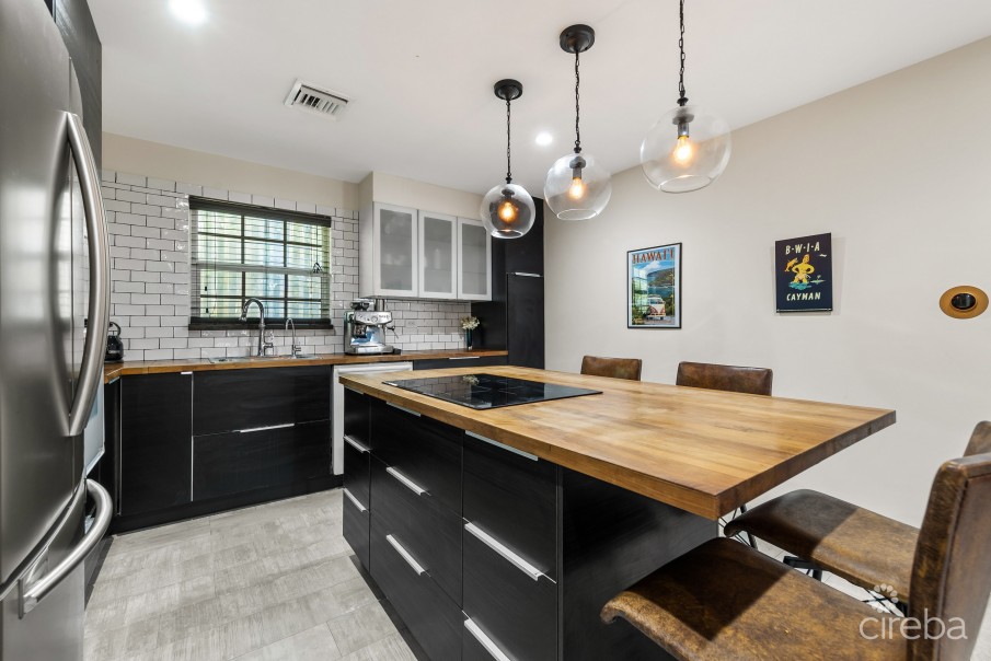 CARIBBEAN COURTS 3C, SOUTH SOUND CONDO - Image 4