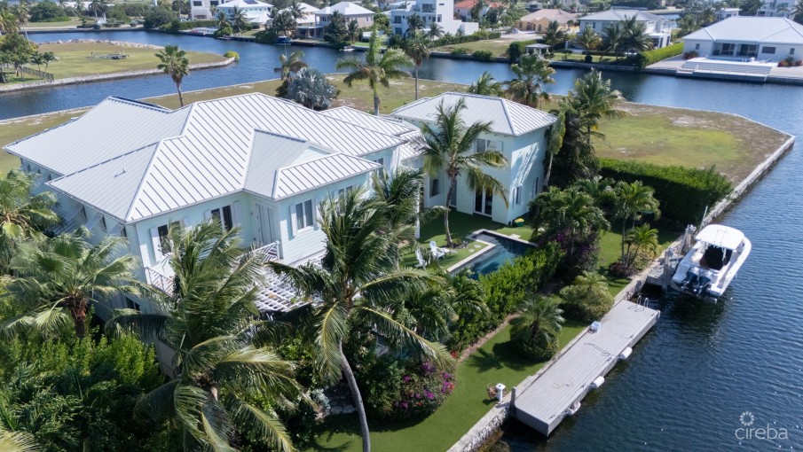 CASA BELLA – WATERFRONT RESIDENCE IN CRYSTAL HARBOUR - Image 2