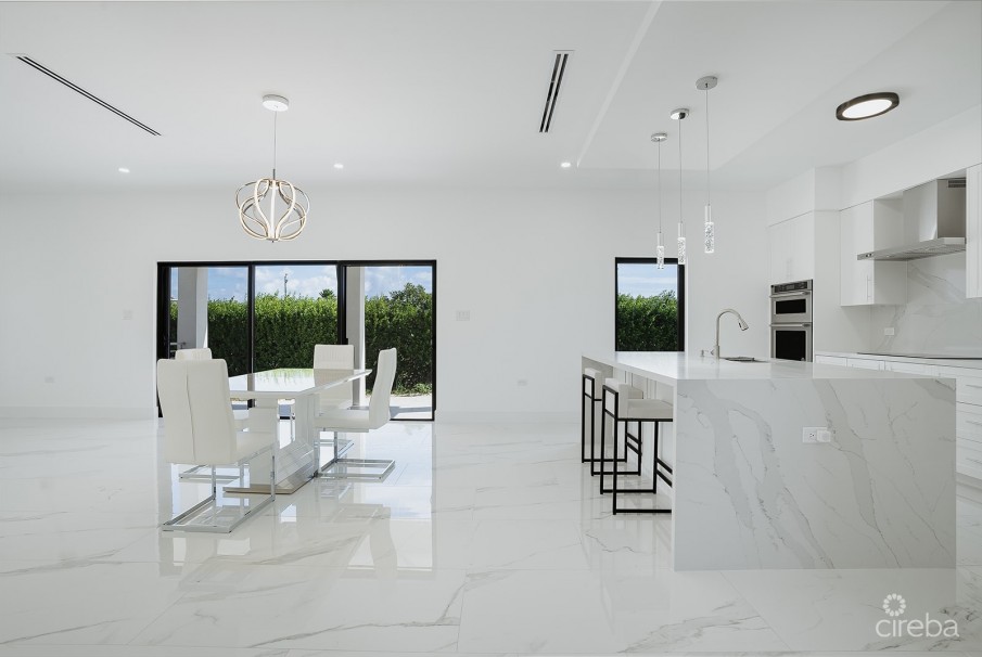 CASA BLANCA - Image 8