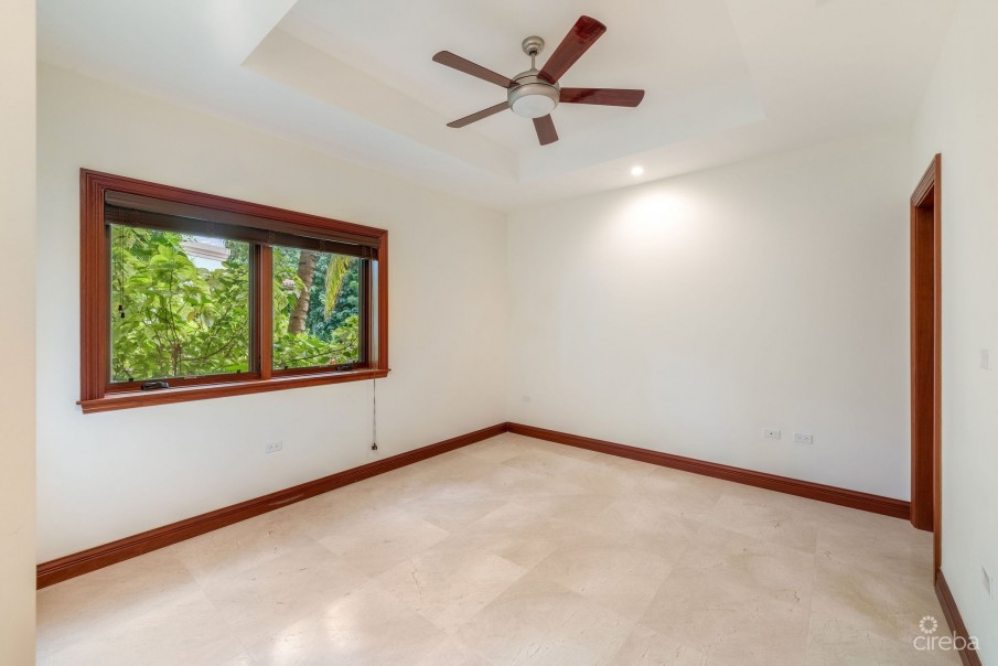CASA LUNA #3 - Image 6