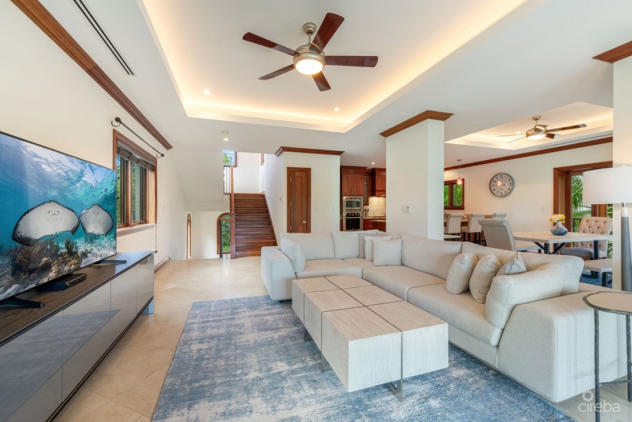 CASA LUNA #3 - Image 1
