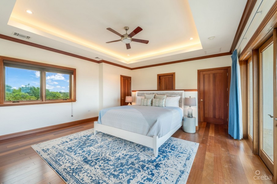 CASA LUNA #3 - Image 5