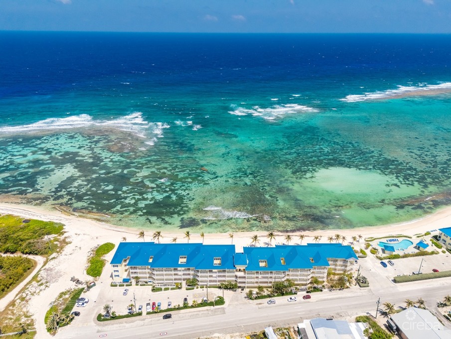CASTAWAY COVE – 2 BED BEACHFRONT PENTHOUSE CONDO - Image 1