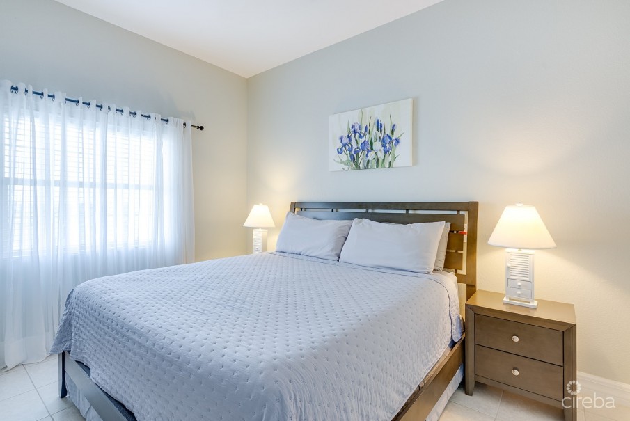 CASTAWAY COVE – 2 BED BEACHFRONT PENTHOUSE CONDO - Image 16
