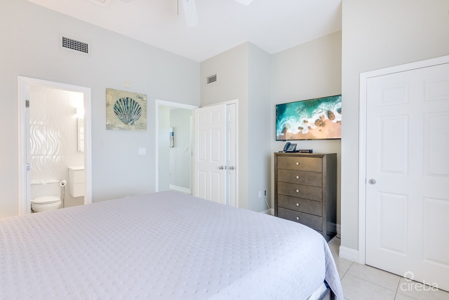 CASTAWAY COVE – 2 BED BEACHFRONT PENTHOUSE CONDO - Image 17