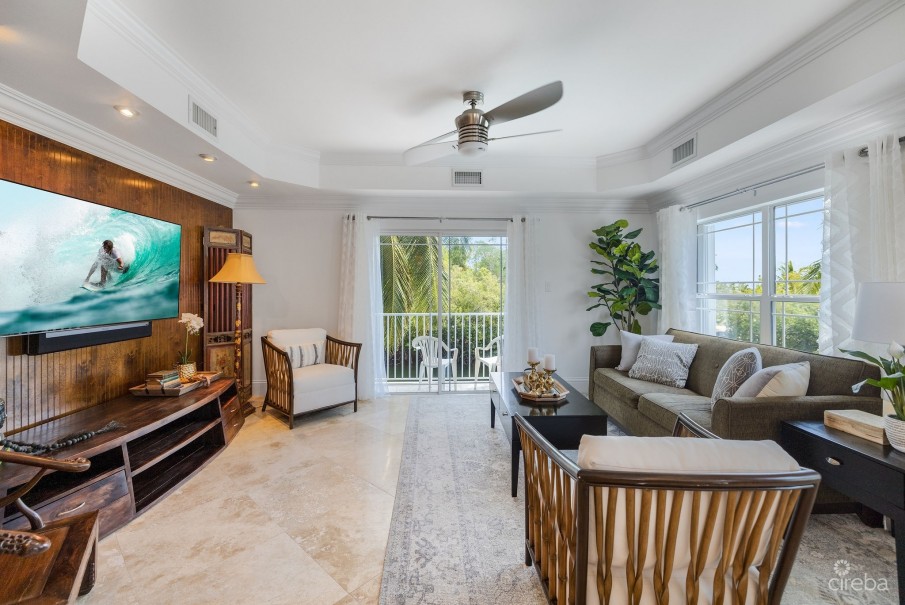 COASTAL ESCAPE – EXECUTIVE WATERFRONT LIVING - Image 4
