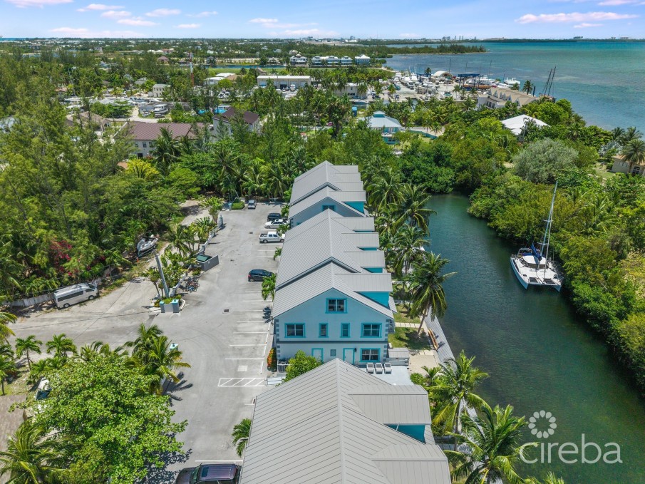 COASTAL ESCAPE – EXECUTIVE WATERFRONT LIVING - Image 1