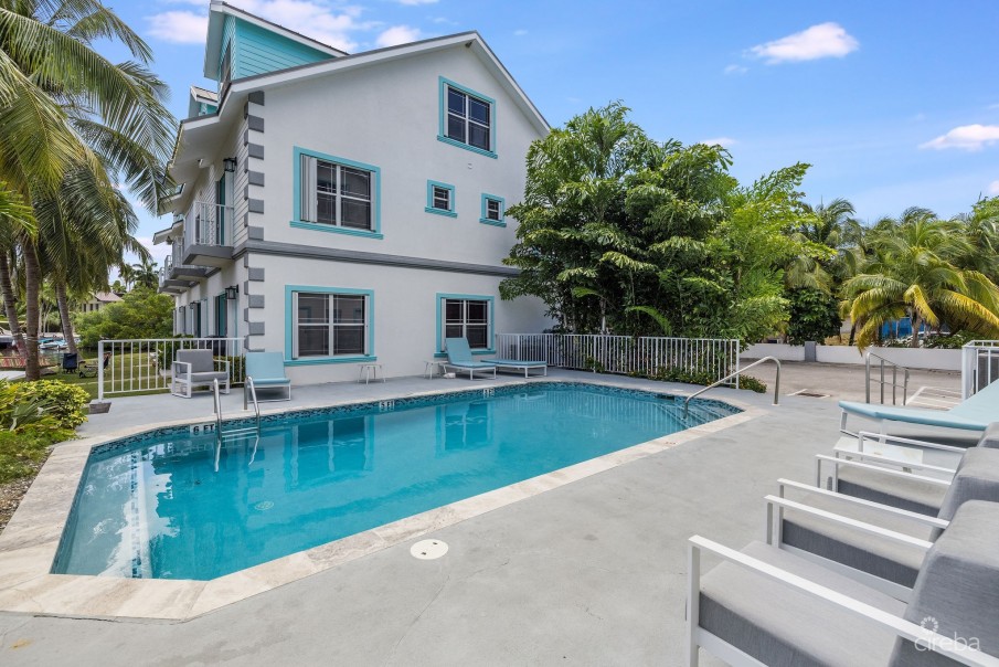 COASTAL ESCAPE – EXECUTIVE WATERFRONT LIVING - Image 16