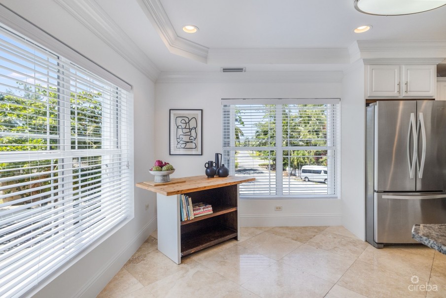 COASTAL ESCAPE – EXECUTIVE WATERFRONT LIVING - Image 6