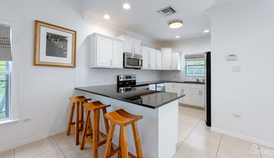 COASTAL ESCAPE WATERFRONT TOWNHOUSE - Image 2