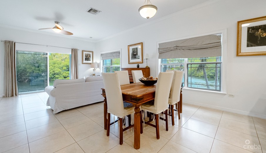 COASTAL ESCAPE WATERFRONT TOWNHOUSE - Image 4