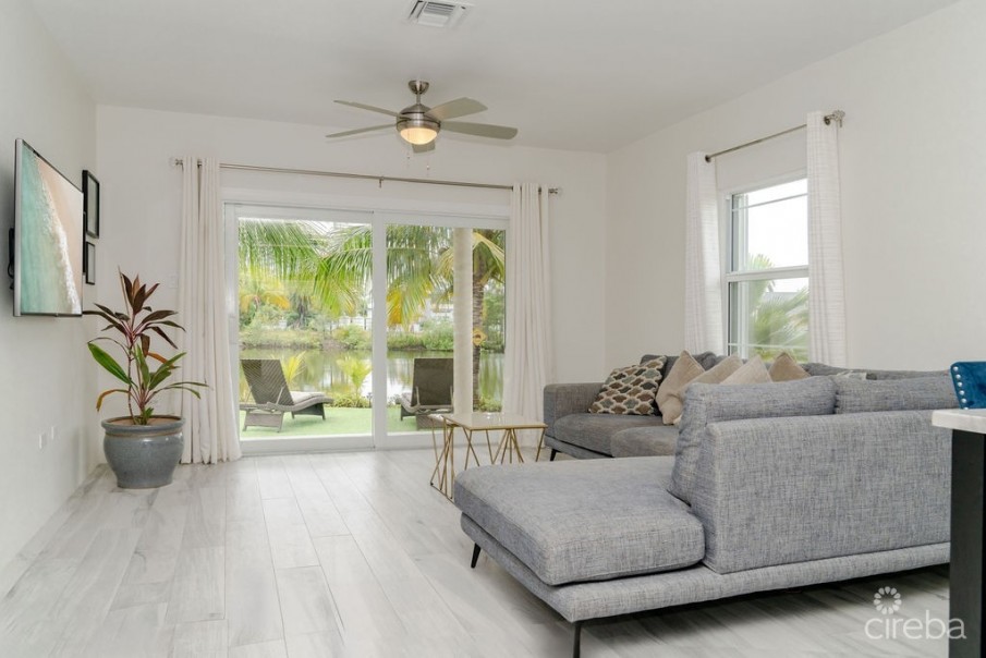 LAKEFRONT - UPGRADED 3BEDS COCONUT VILLAGE HOME - Image 2