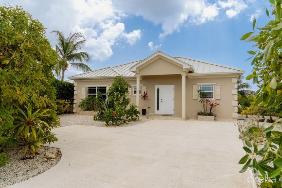 LAKEFRONT - UPGRADED 3BEDS COCONUT VILLAGE HOME - Image 12