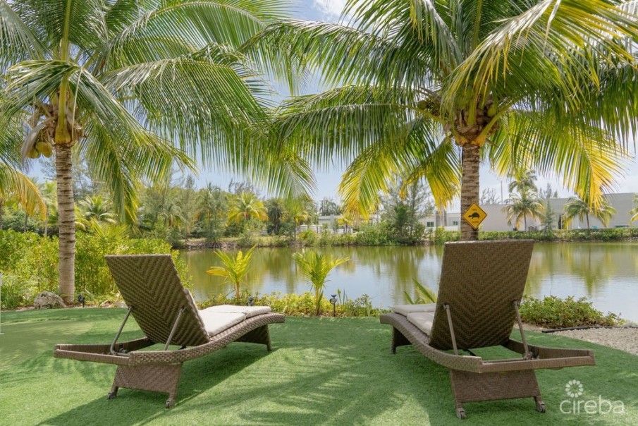 LAKEFRONT - UPGRADED 3BEDS COCONUT VILLAGE HOME - Image 10