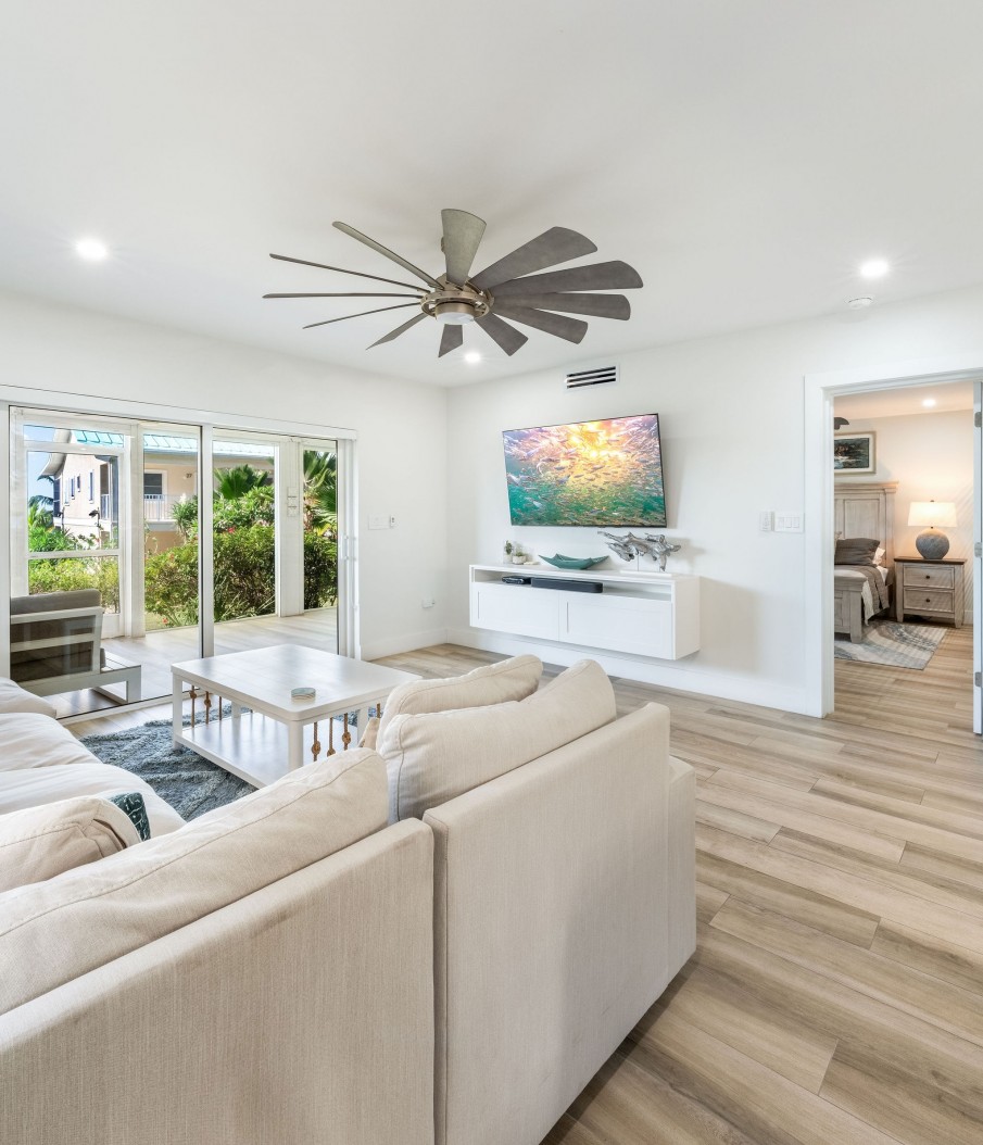 CORAL BAY VILLAGE - Image 5