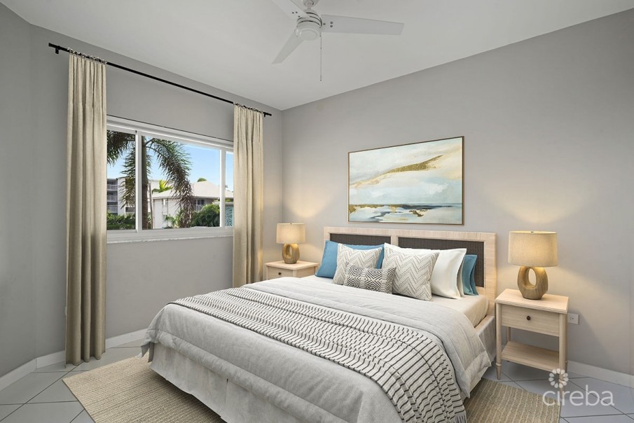 CRESCENT POINT UNIT #15, SEVEN MILE BEACH - Image 6