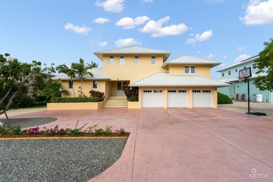 CRYSTAL HARBOUR CANAL FRONT HOME - 12 CRYSTAL DRIVE - Image 33