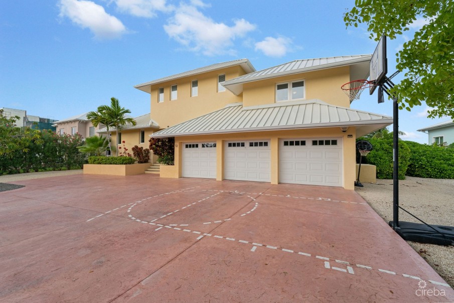 CRYSTAL HARBOUR CANAL FRONT HOME - 12 CRYSTAL DRIVE - Image 32