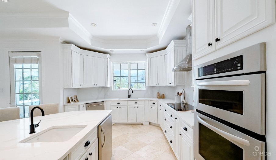 CRYSTAL HARBOUR LUXURY HOME - Image 17
